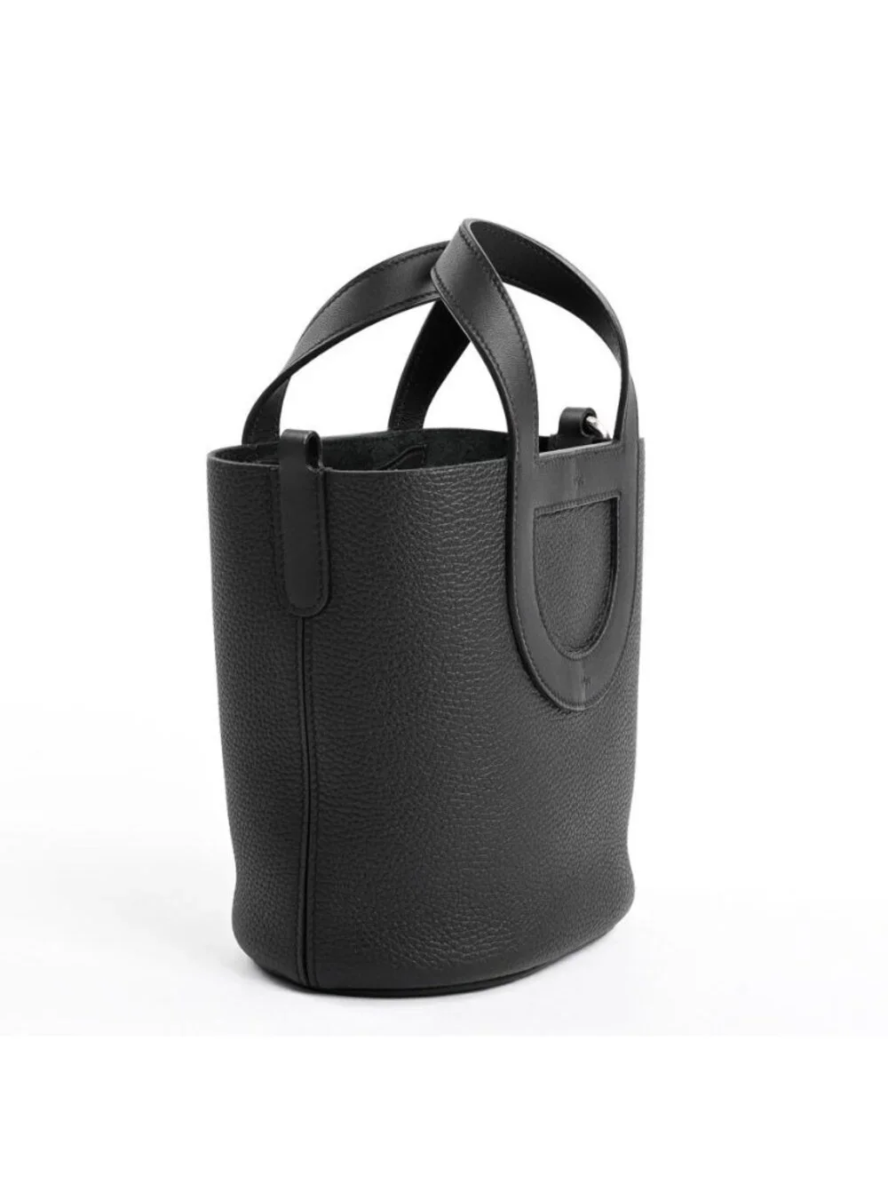 Hermes Handbag in the Loop 18